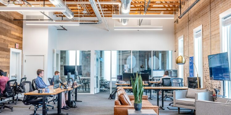 How much office space do you need? Clover Business and Start Up Development How much office space do you need?