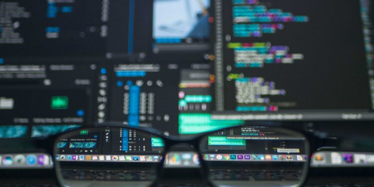 Retaining and attracting high-quality employees in the midst of the expanding fintech industry Clover Business and Start Up Development Retaining and attracting high-quality employees in the midst of the expanding fintech industry