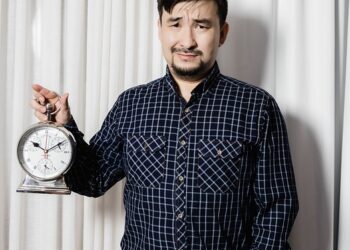 Five notable indicators that stress is impacting your professional life.